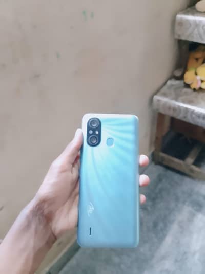 Itel A49 all ok hai jis ne paise kam ho jai ge box bhi hai