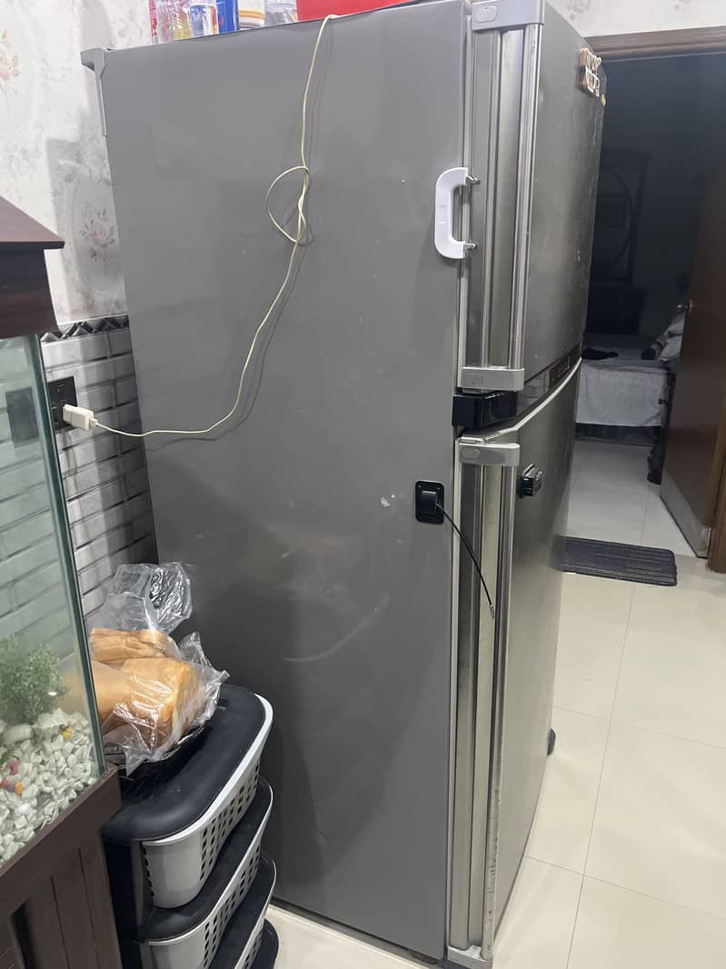 20 cubic fridge sharp imported 4
