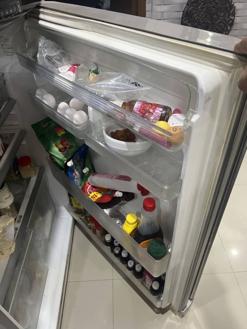 20 cubic fridge sharp imported 7