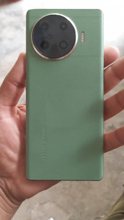 Tecno Spark 20 Pro Plus