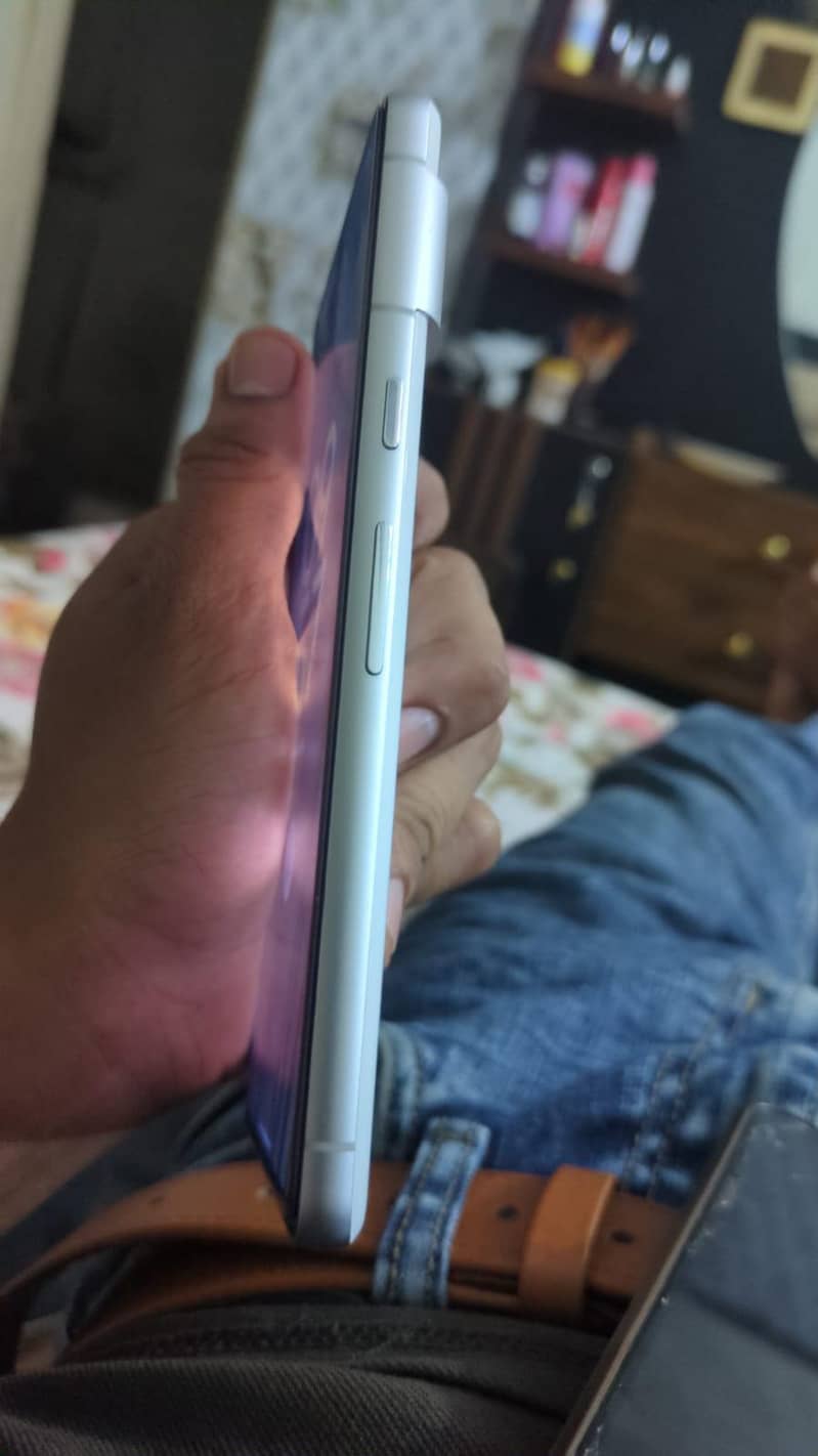 Google Pixel 7 3