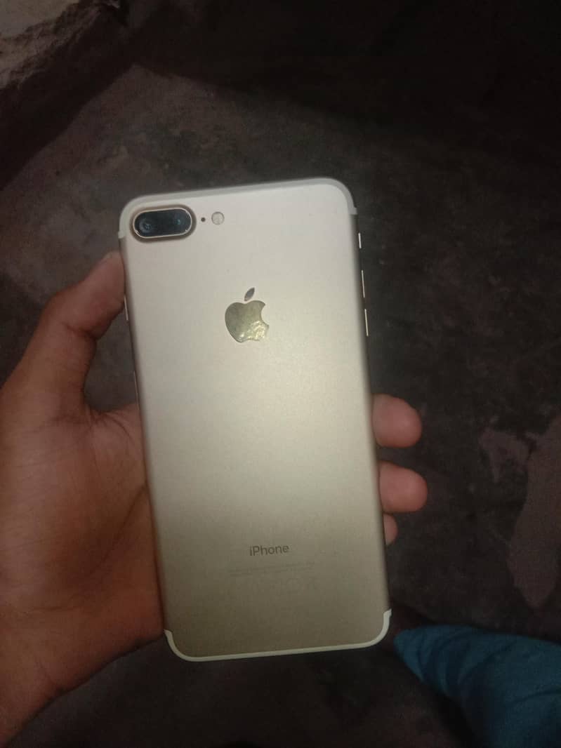 Apple iPhone 7 Plus 3