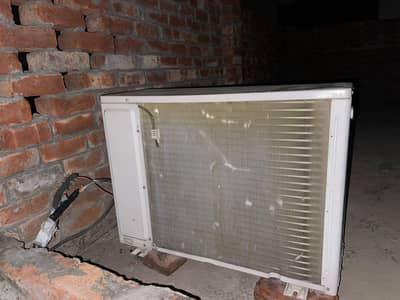 1.5 Ton inverter AC available for sale