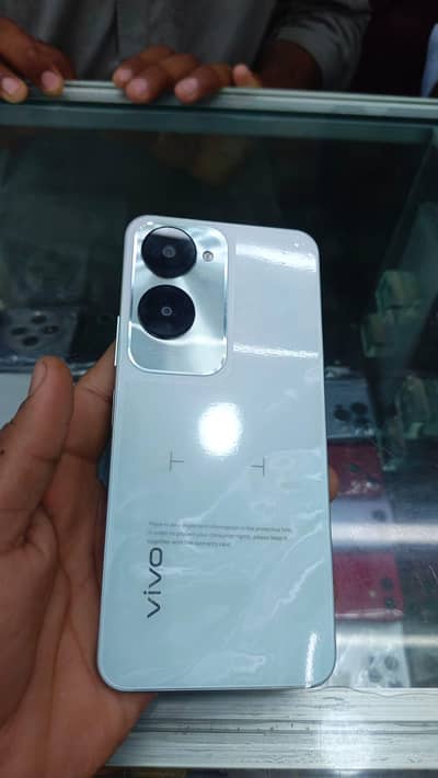 Vivo Y28s