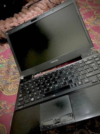 Toshiba Portage R830