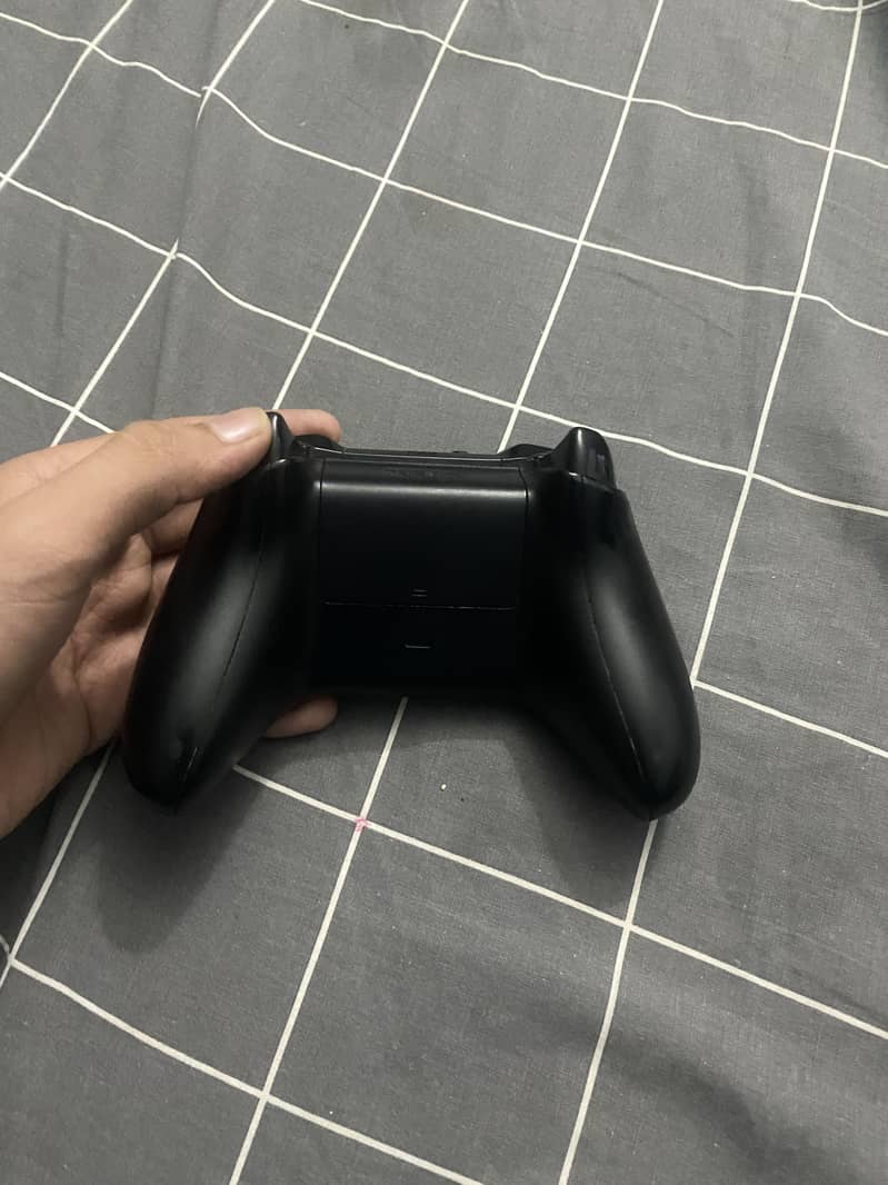 Xbox controller and cds 16