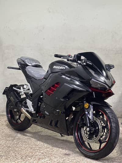 Ducati gt edition 250cc 2025 model ( sports heavy bike )