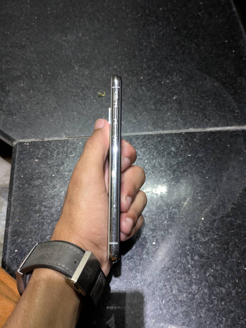 Apple iPhone X 1