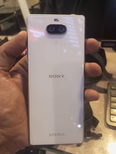 Sony Xperia 8