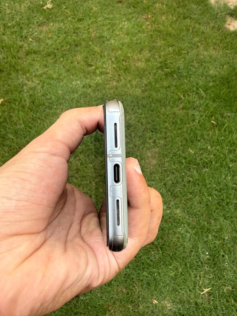 Google Pixel 8 2