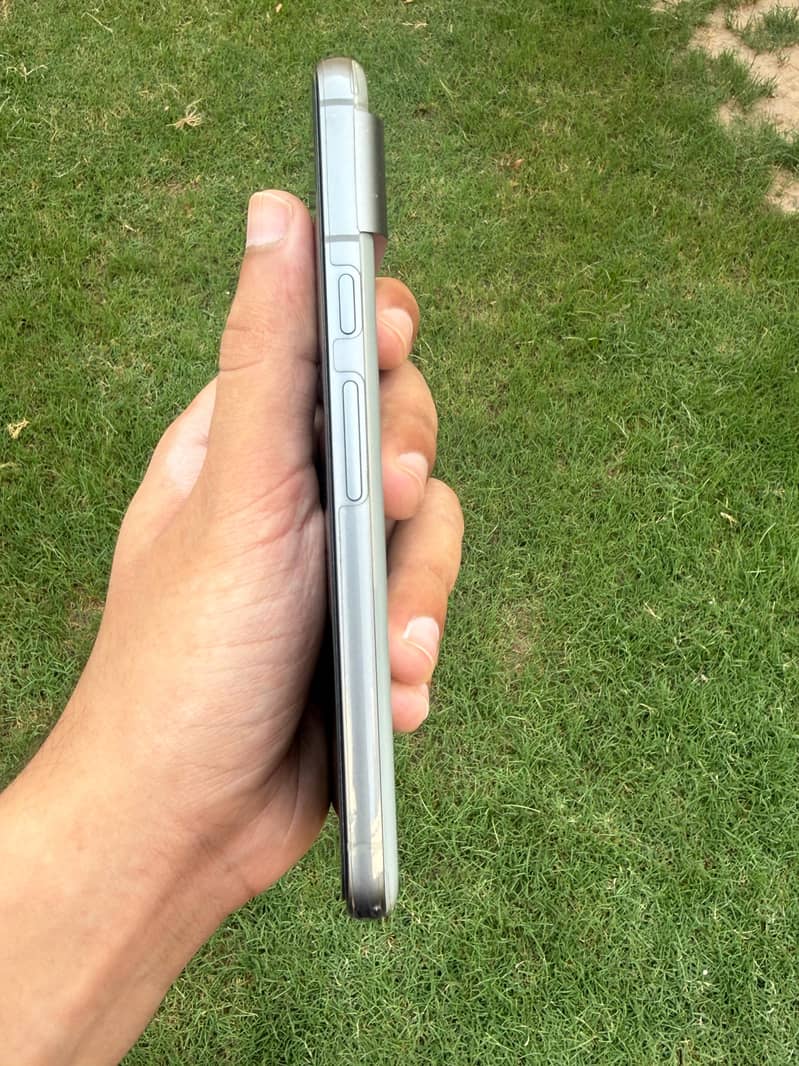 Google Pixel 8 3
