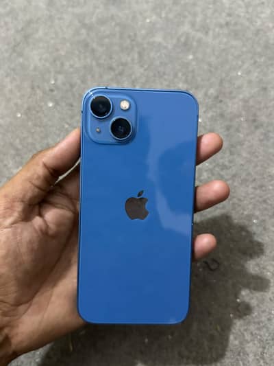 Apple iPhone 13