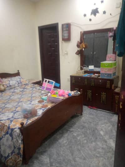 3 floor available for rent in afsha colony near range road Rwp