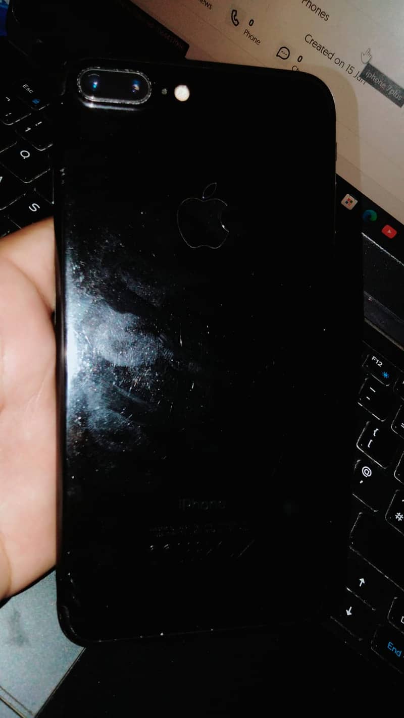 Apple iPhone 7 Plus 1