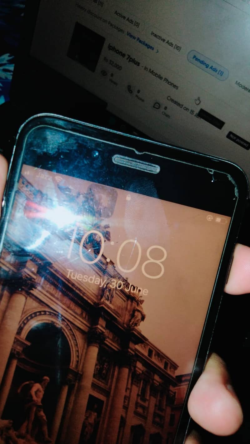 Apple iPhone 7 Plus 2