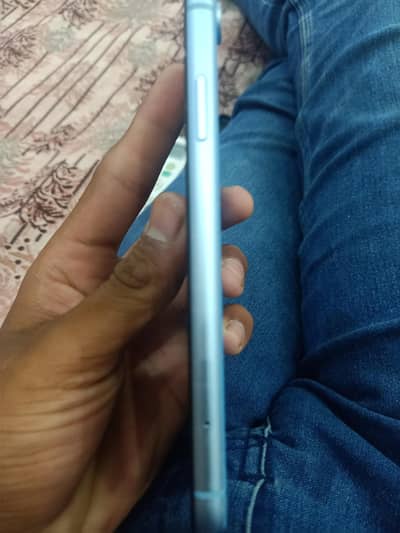 Apple iPhone XR