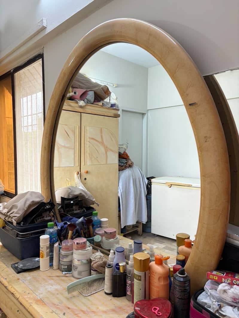 Dressing table 2
