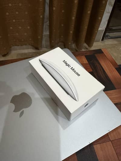 Apple Magic Mouse (Original) – Like New