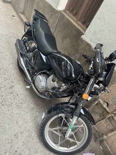 Suzuki gs 150SE