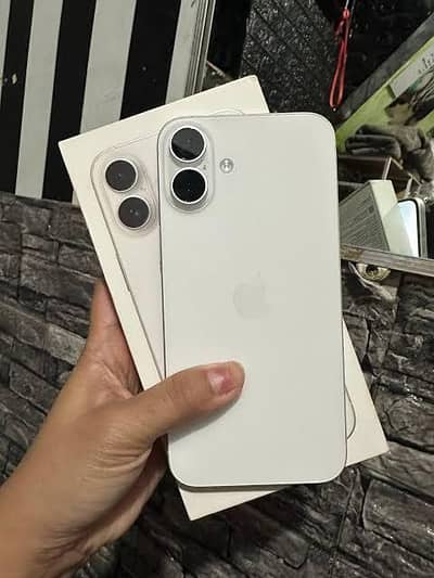 Apple iPhone 16 Plus 128GB White | Original Box & Cable