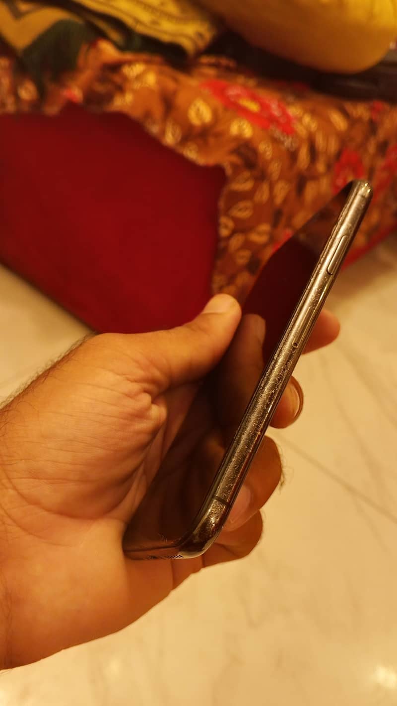Apple iPhone X 9