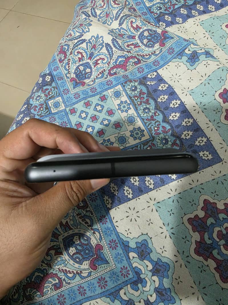 Google Pixel 7 4