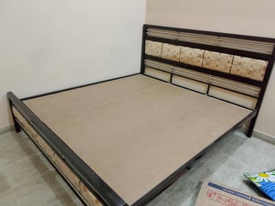 iron bed only 4 months used new condition