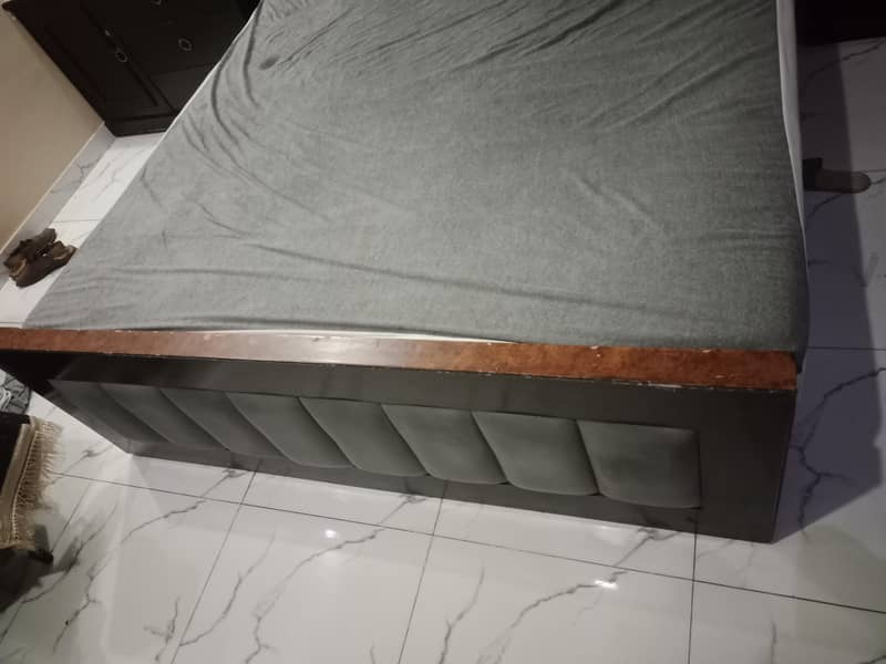 Bed set and dressing table 1
