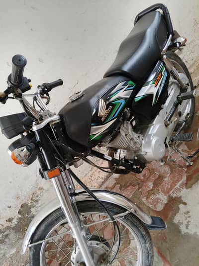 Honda 125 2023 Model Genuine Condition