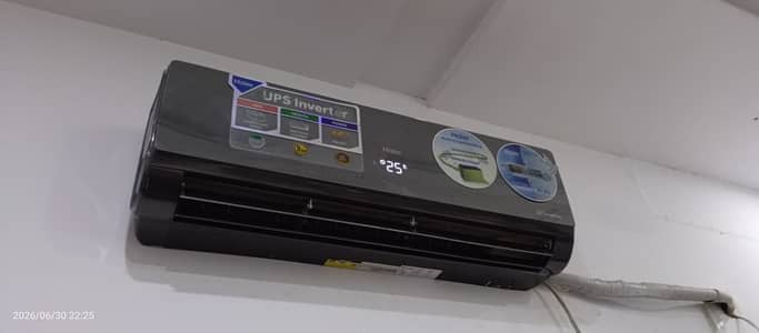 Haier 1.5 Ton DC Inverter AC (19,500 BTU) – Almost New | Nebula Series