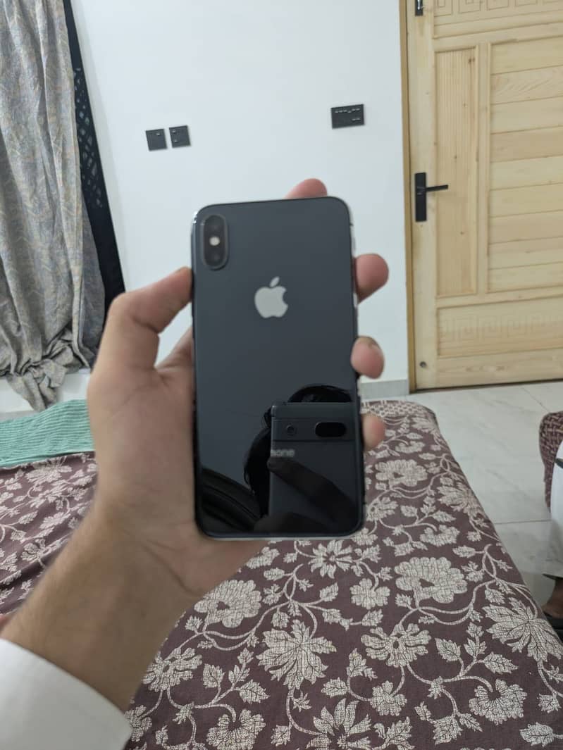 Apple iPhone X 3