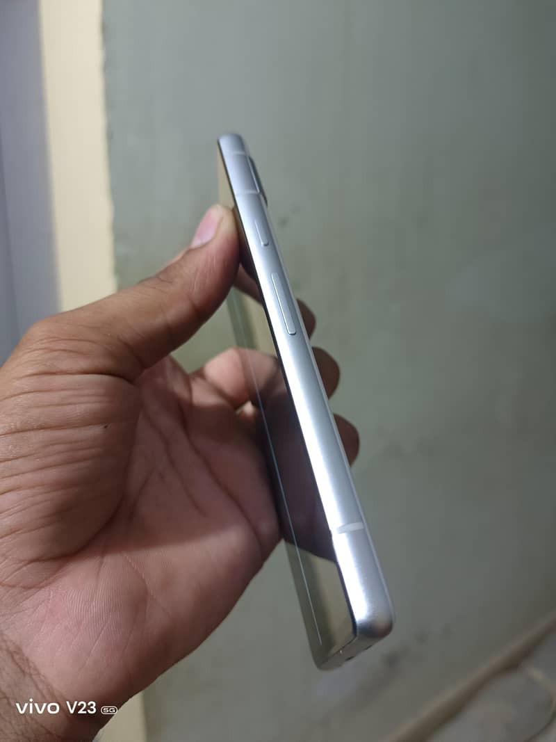 Google Pixel 7a 4