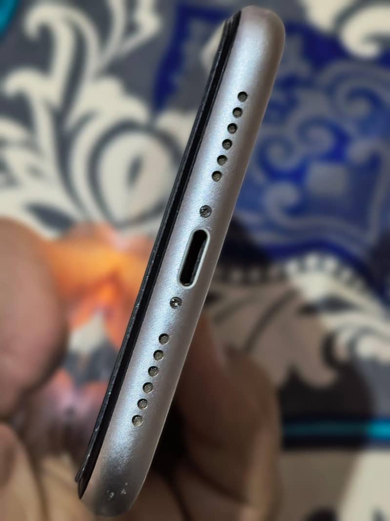 Apple iPhone 11 5
