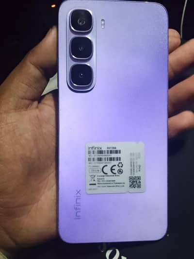 Infinix hot 60i 6+4/128