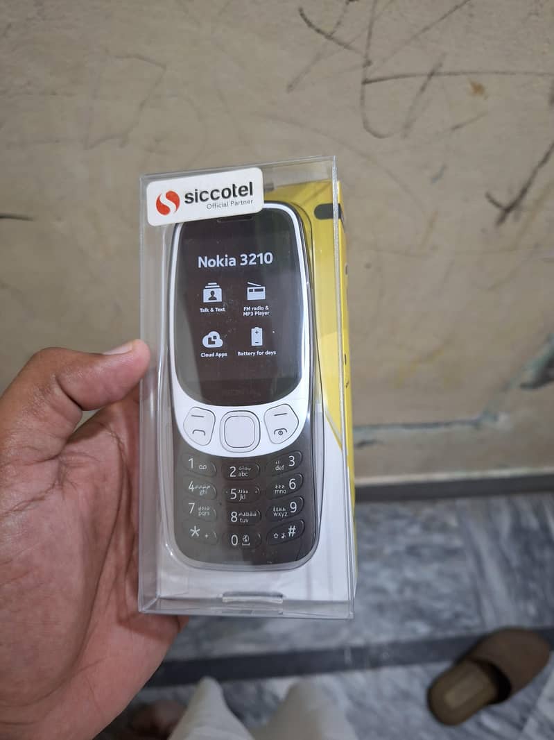 Nokia 3210 0