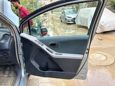 Toyota Vitz 2006