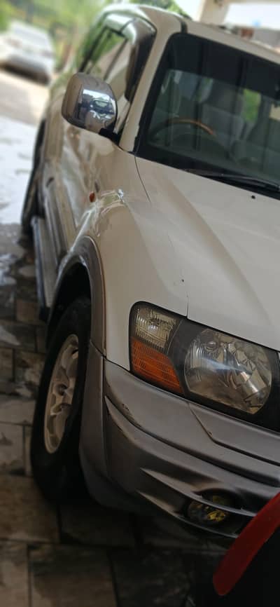 Mitsubishi Pajero 2005
