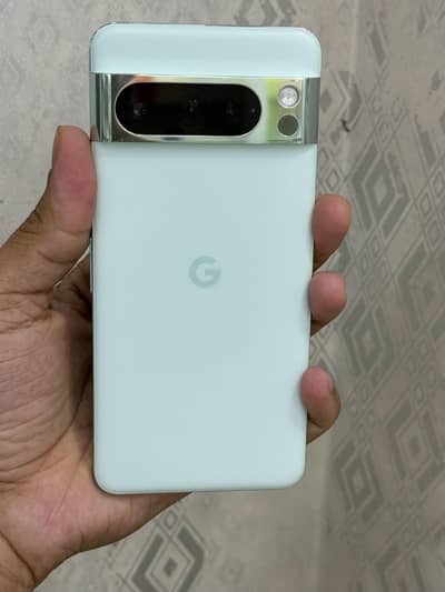 Google Pixel 8 Pro