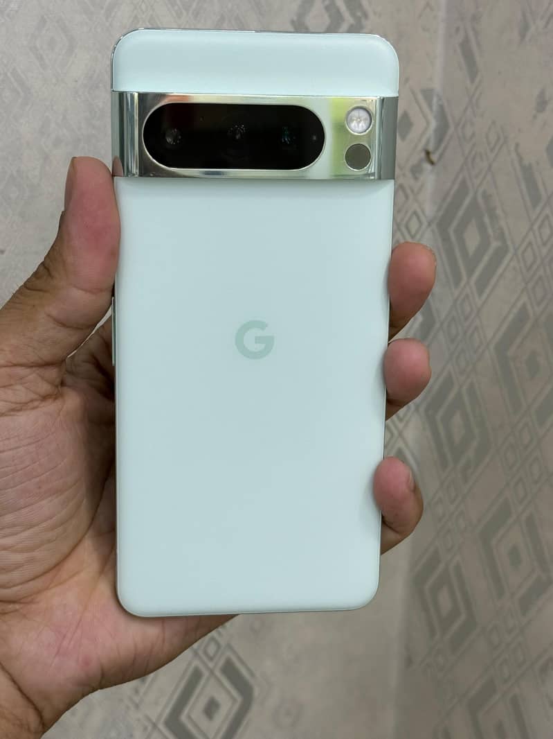 Google Pixel 8 Pro 0