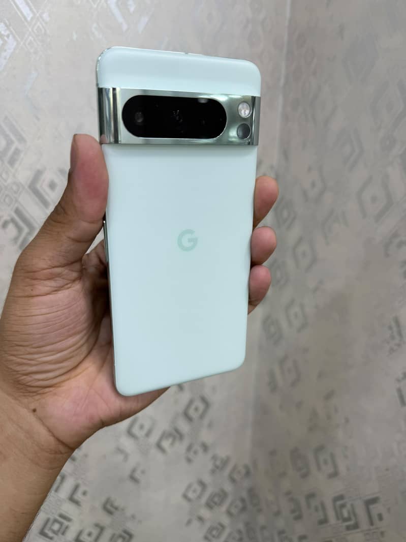 Google Pixel 8 Pro 1