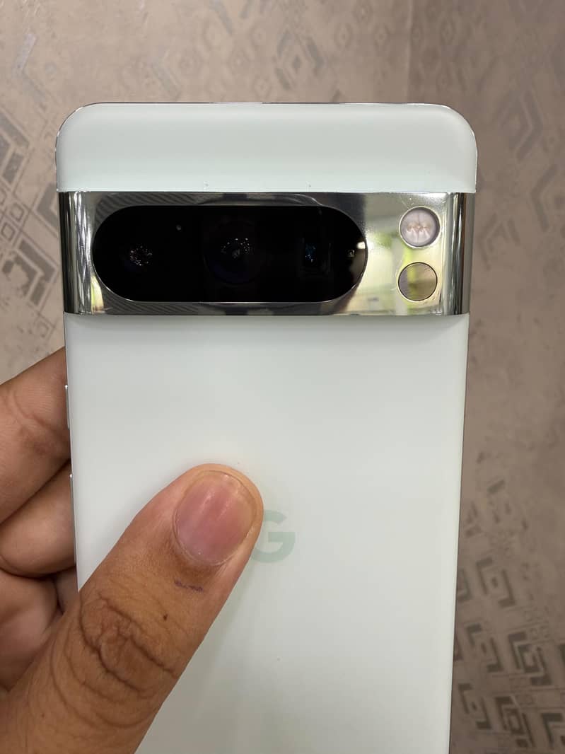 Google Pixel 8 Pro 3