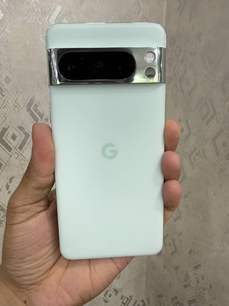 Google Pixel 8 Pro 6