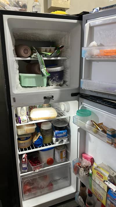 Dawlance fridge (urgent sale)