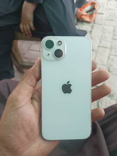 Apple iPhone 13