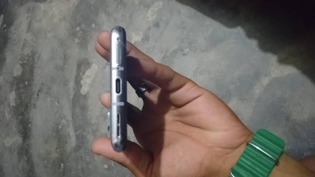 One Plus 8T 4