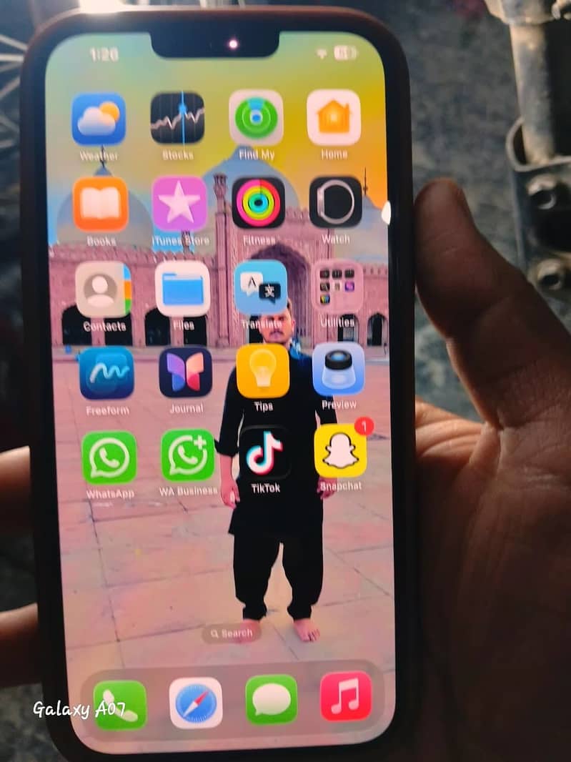 Apple iPhone 14 plus 3
