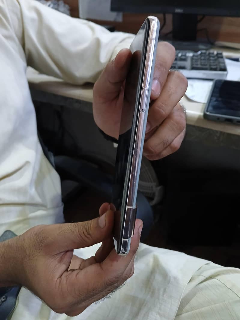 Google Pixel 7 Pro 6