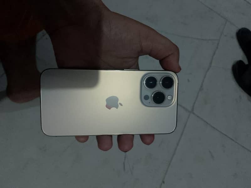 iPhone 13 Pro 6