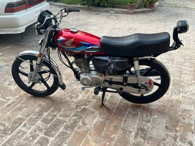 Honda 125 for sale 24model 26 registered dabal saman peshwar nbr
