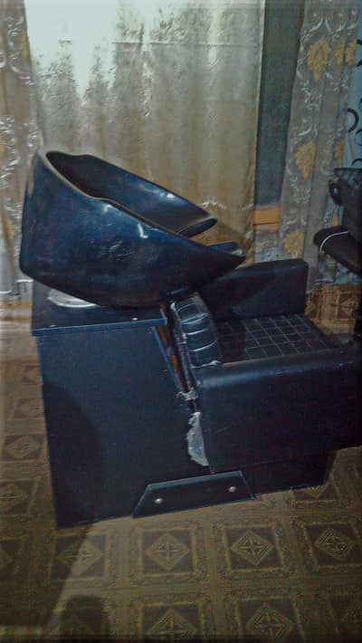 Hair washing unit